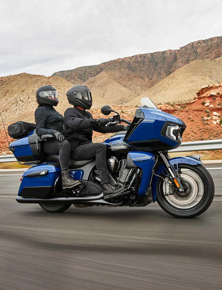 2024 Indian Pursuit Dark Horse